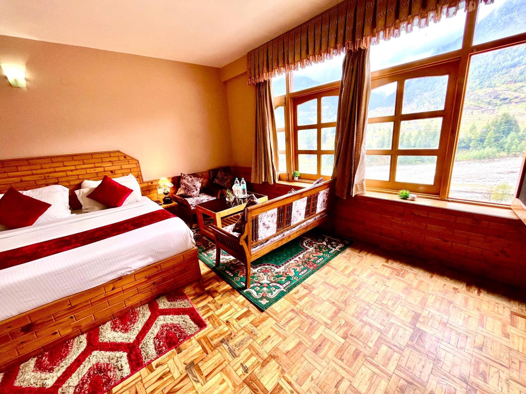 Hotel Hollywood Vibes #Riverview #Premium Rooms #Prime Location #Most Awarded #Parking #Top Rated #Open Terrace #Lawn #Best Selling Hotel In Manali Exterior photo