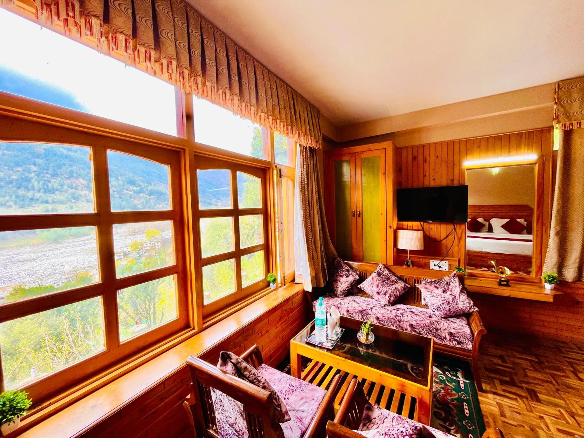 Hotel Hollywood Vibes #Riverview #Premium Rooms #Prime Location #Most Awarded #Parking #Top Rated #Open Terrace #Lawn #Best Selling Hotel In Manali Exterior photo
