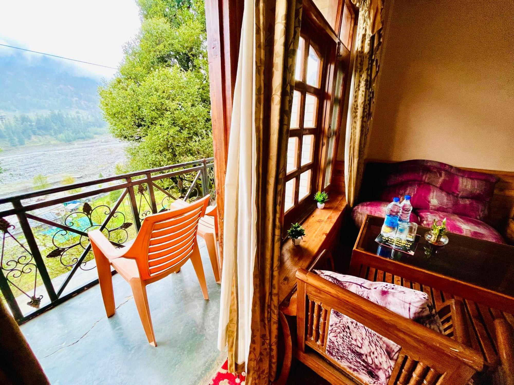 Hotel Hollywood Vibes #Riverview #Premium Rooms #Prime Location #Most Awarded #Parking #Top Rated #Open Terrace #Lawn #Best Selling Hotel In Manali Exterior photo