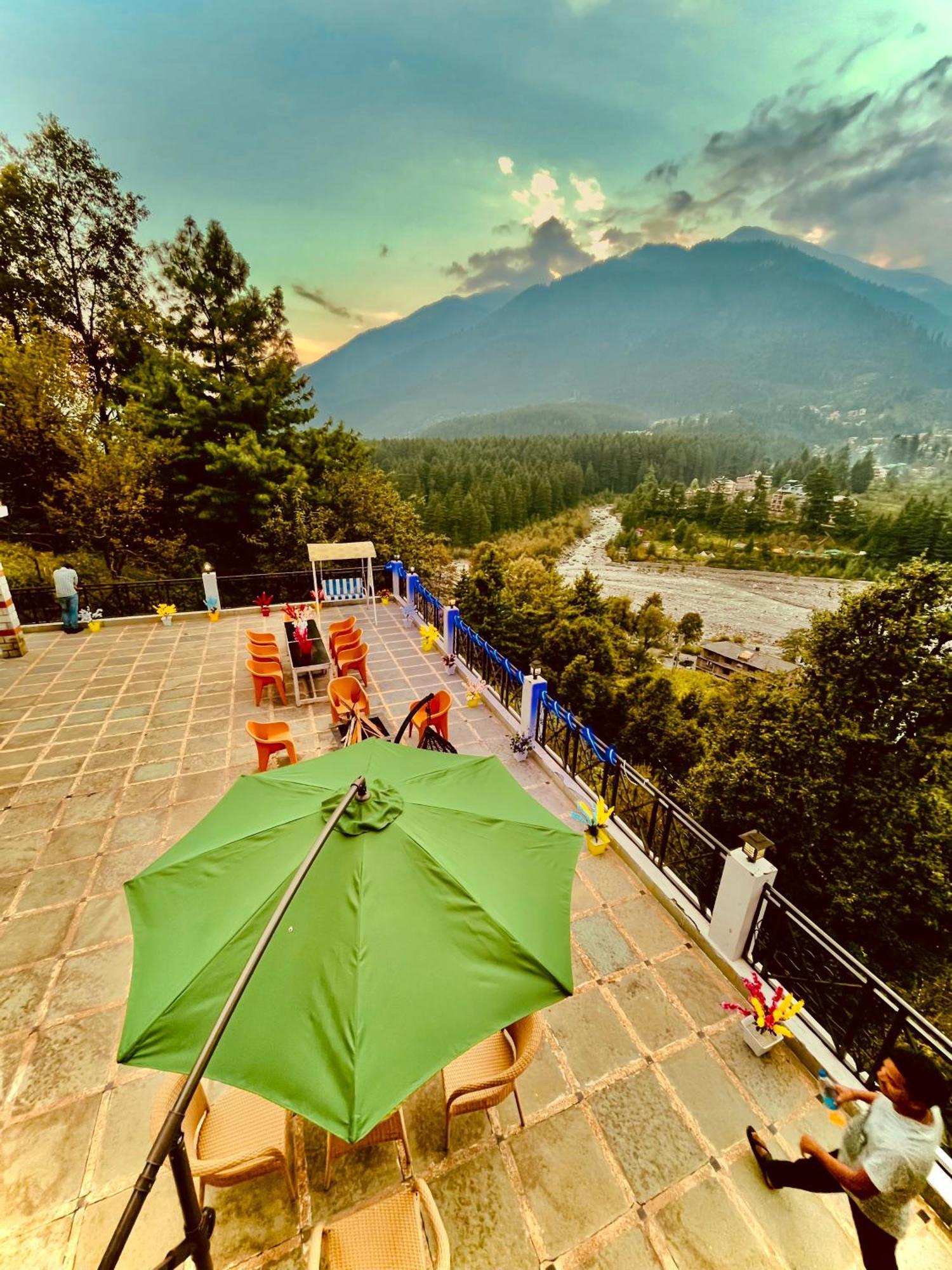 Hotel Hollywood Vibes #Riverview #Premium Rooms #Prime Location #Most Awarded #Parking #Top Rated #Open Terrace #Lawn #Best Selling Hotel In Manali Exterior photo